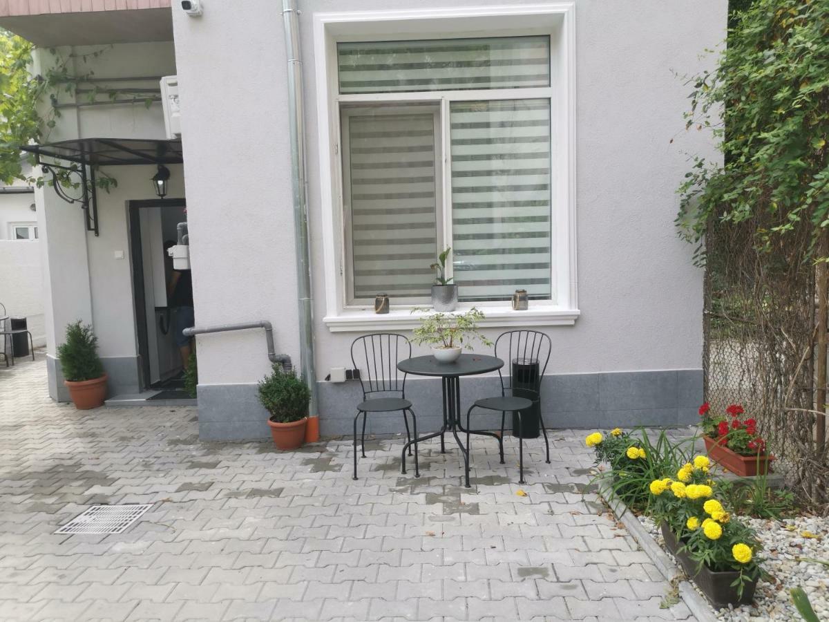 Maison 33 Bukarest Kültér fotó